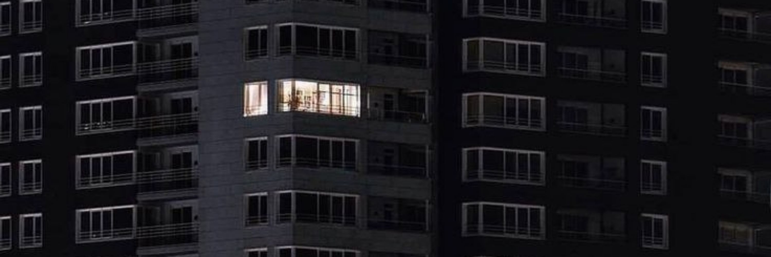ساعتِ 03:03