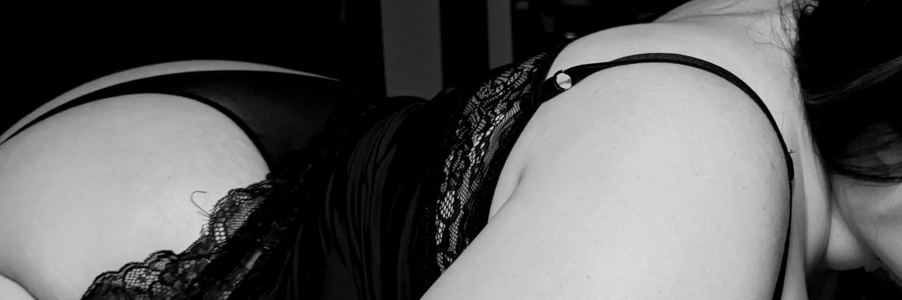 Feather 🪶 18+