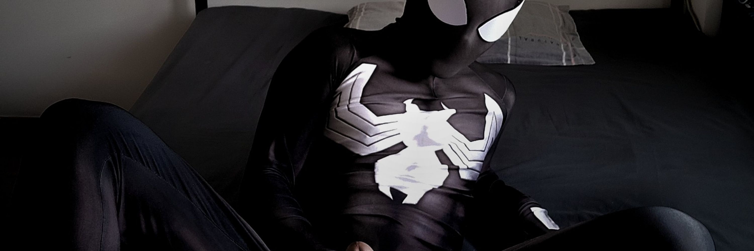 Symbiote-Wolf