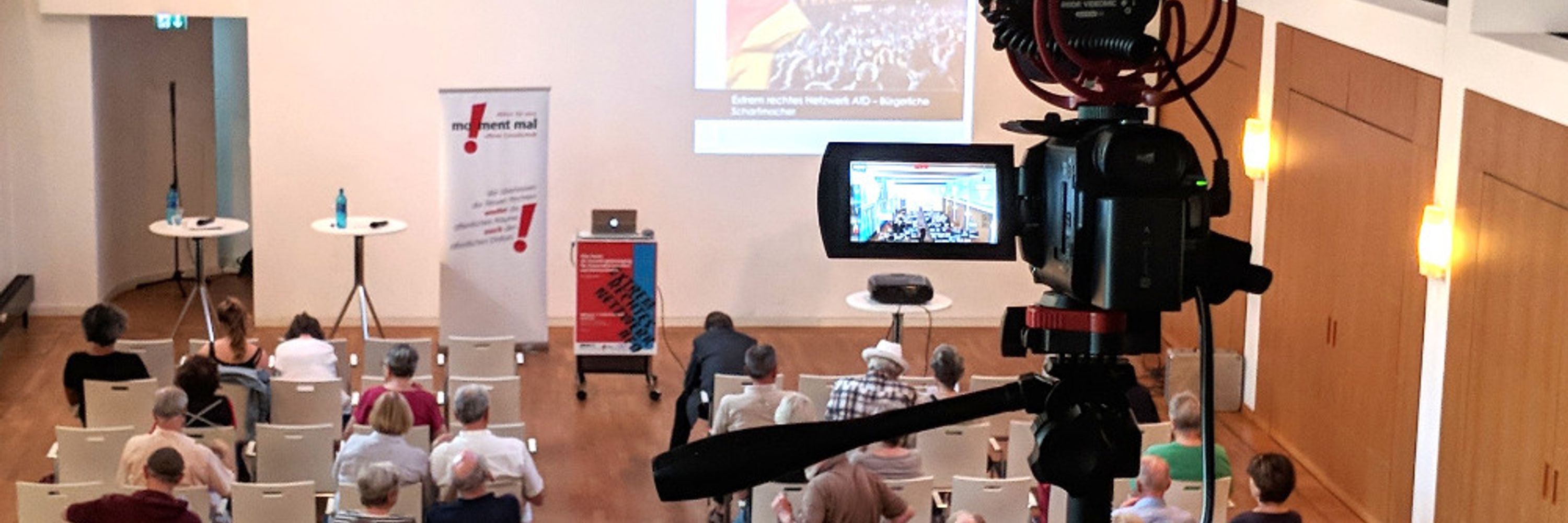 Moment mal! Wiesbaden - Aktion für eine offene Gesellschaft