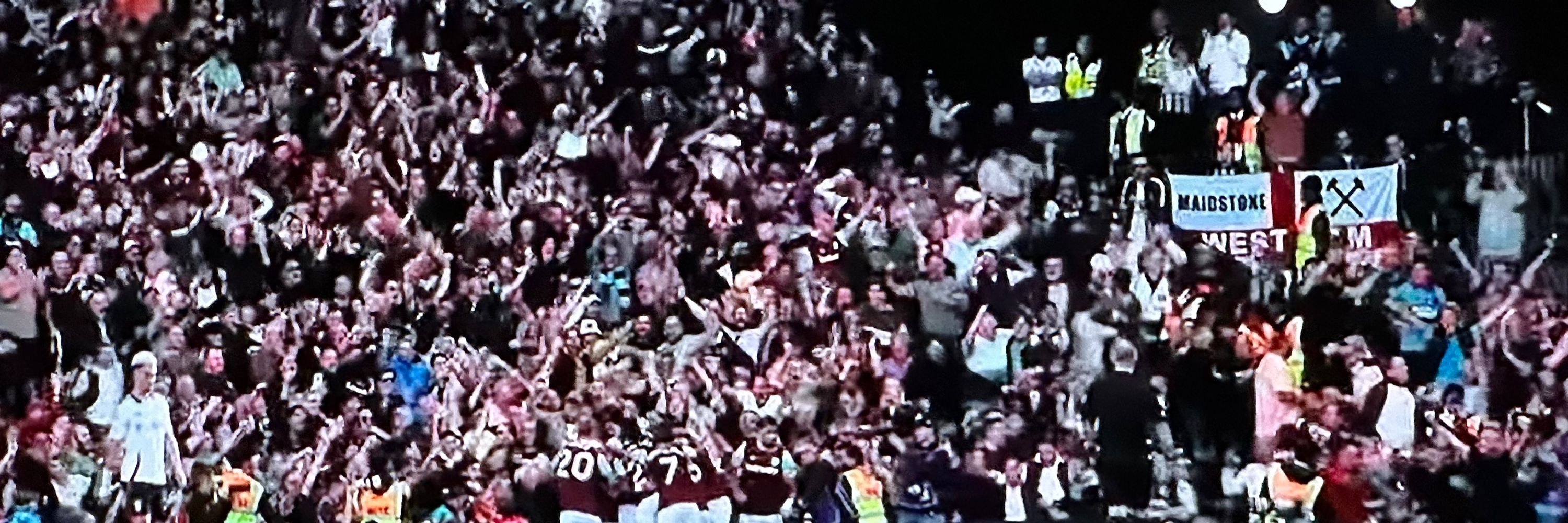 thebobbymoorestand