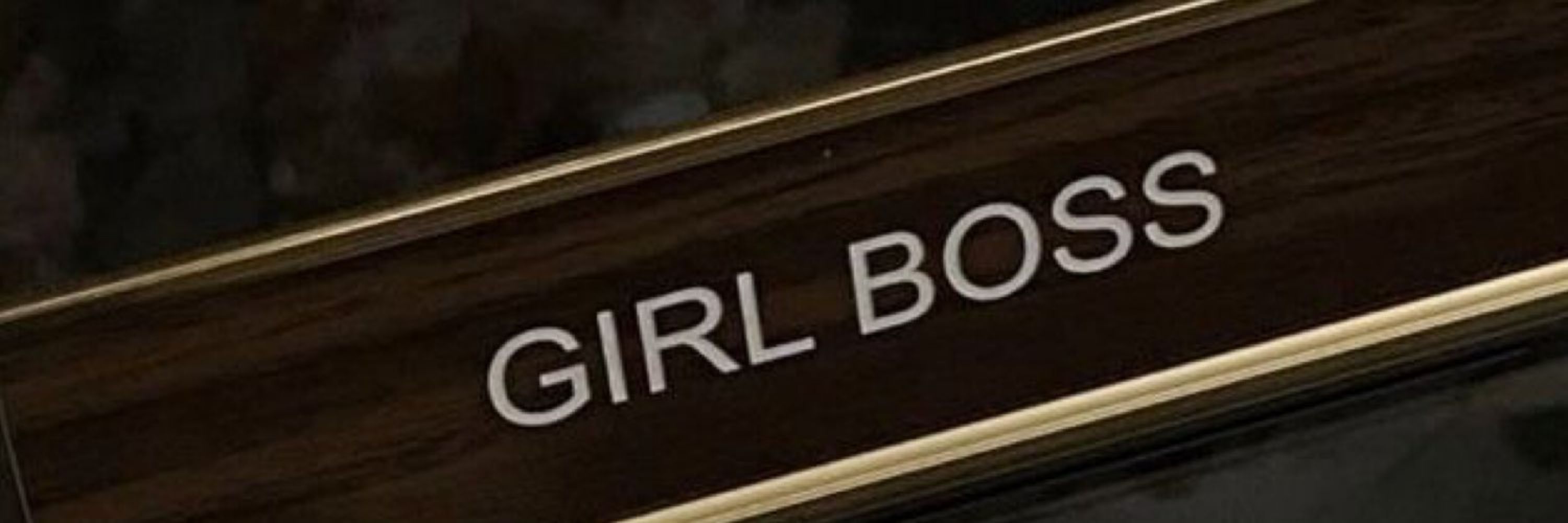 ᴛᴀʏʟᴏʀ