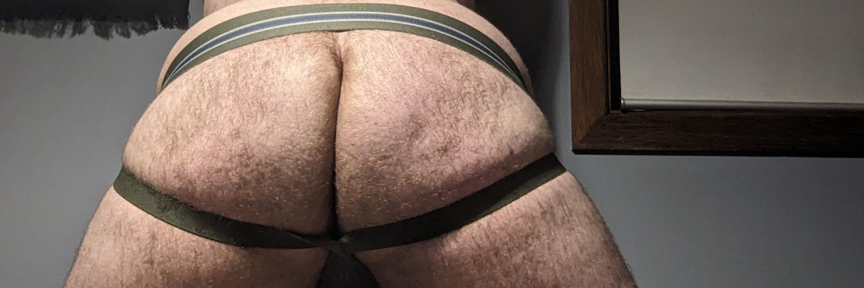 Bellies, butts and bulges 🥵
