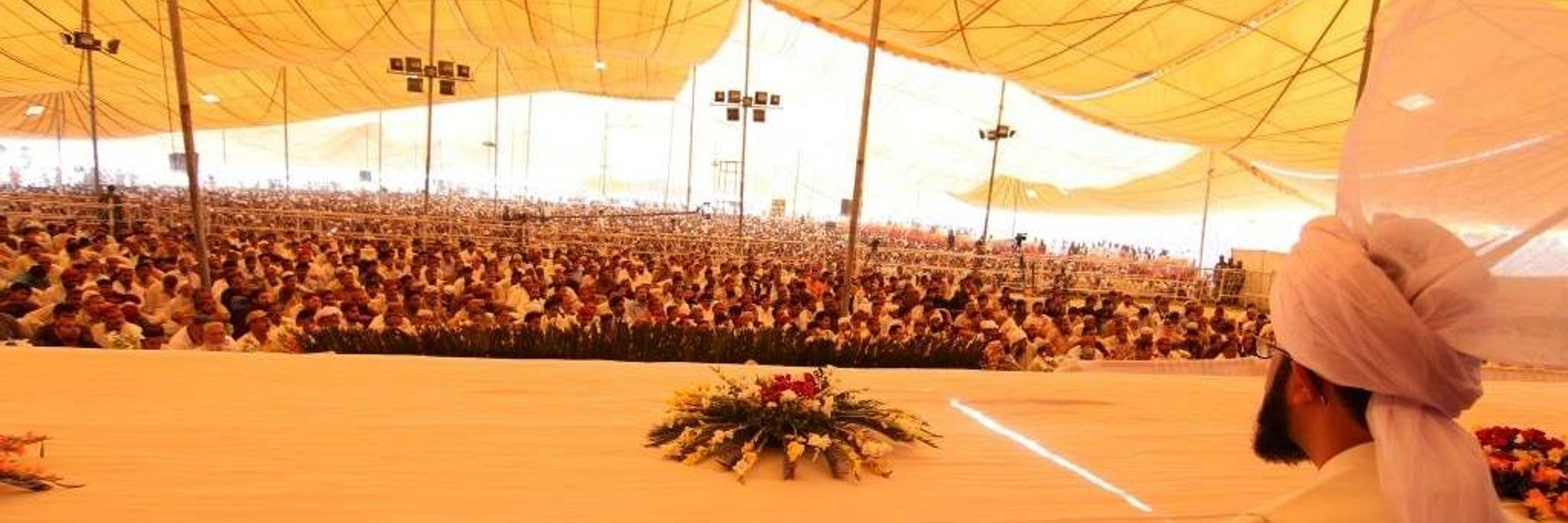 Islahi Jamaat and Aalmi Tanzeem-ul-Arifeen (Edifying Movement)