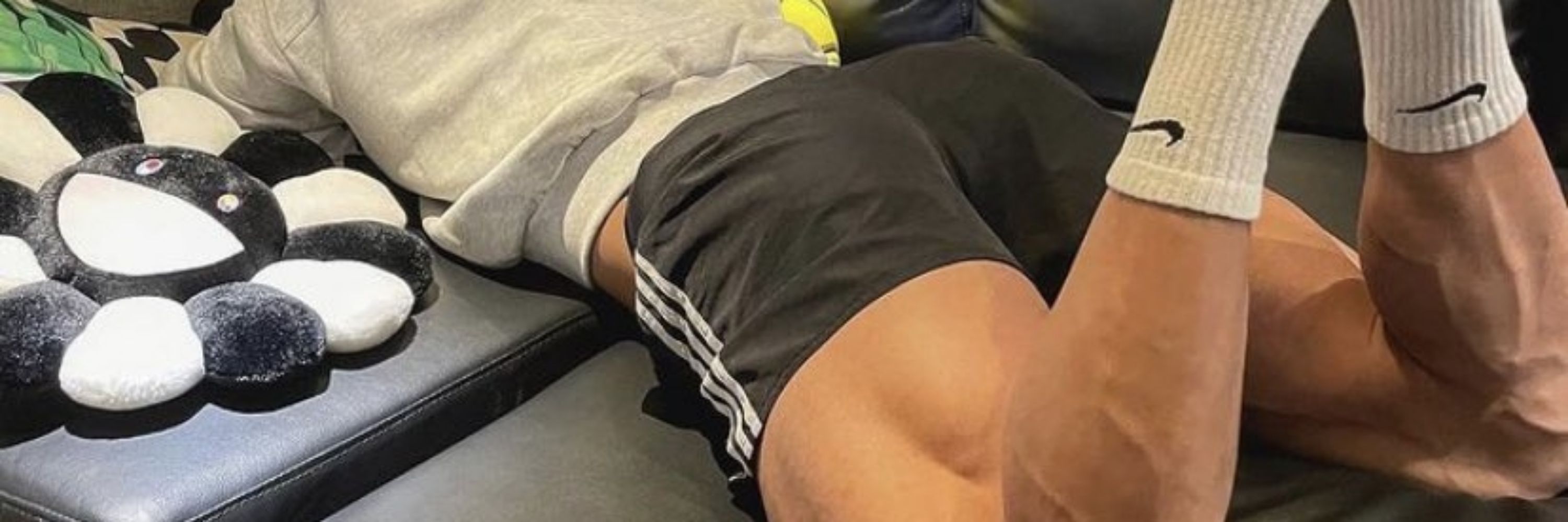 👀