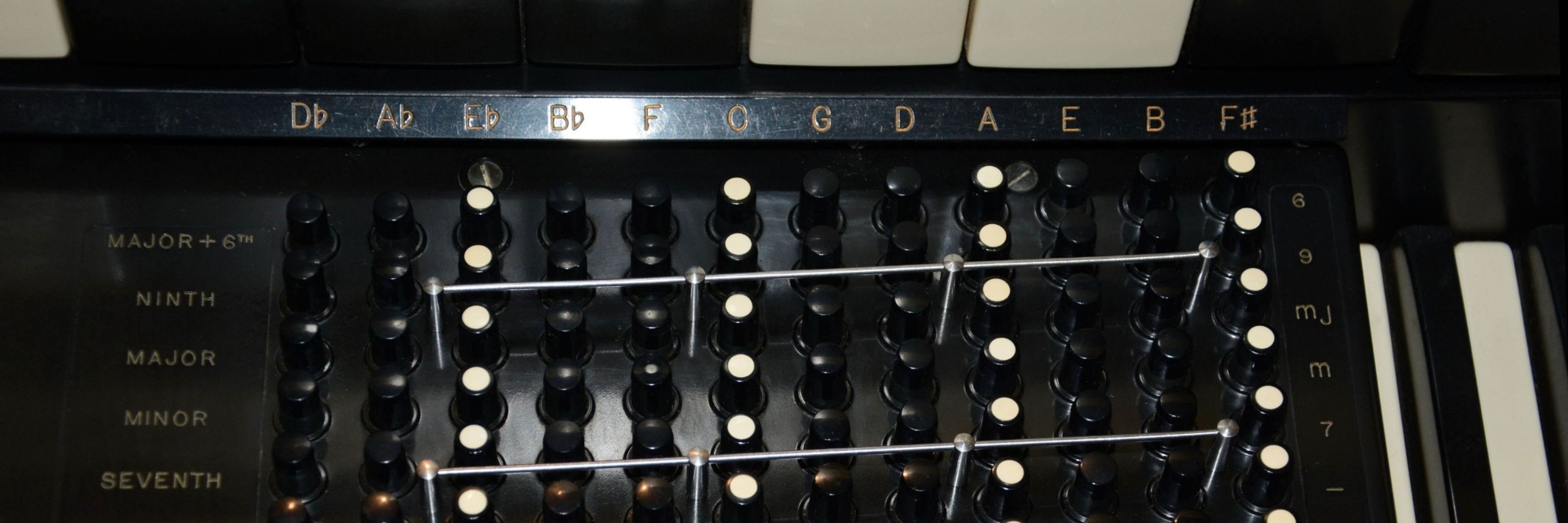 Hammond S-100 Chord Organ