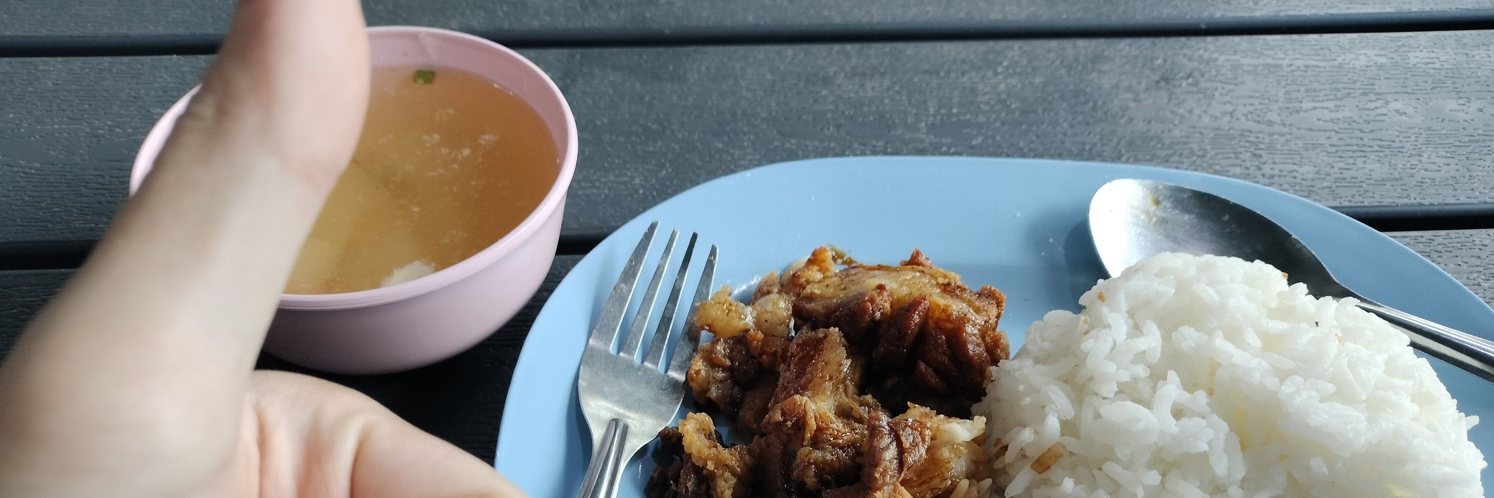 I like to eat fried chicken and grilled pork.