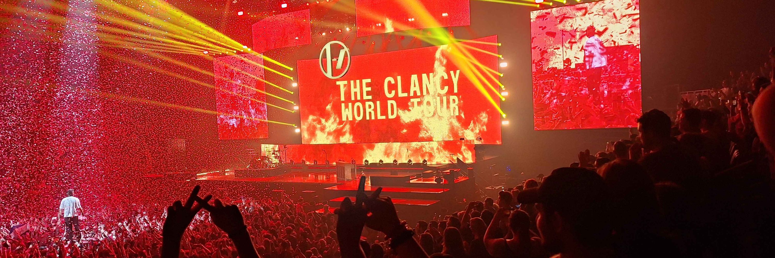 kitty |-/