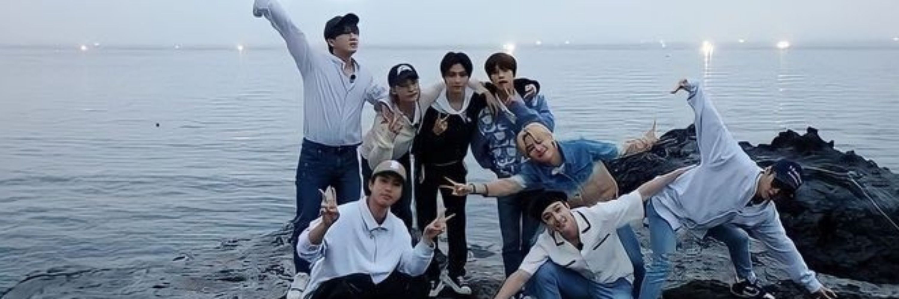  Rindo com o SKZ ✦