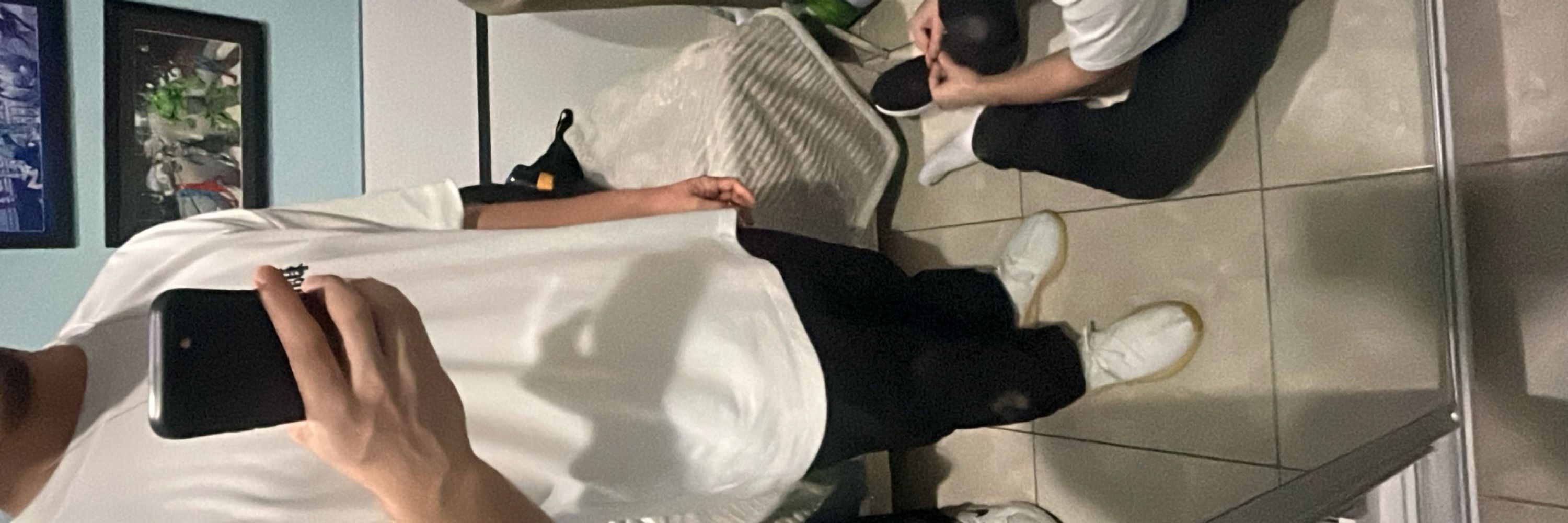 v