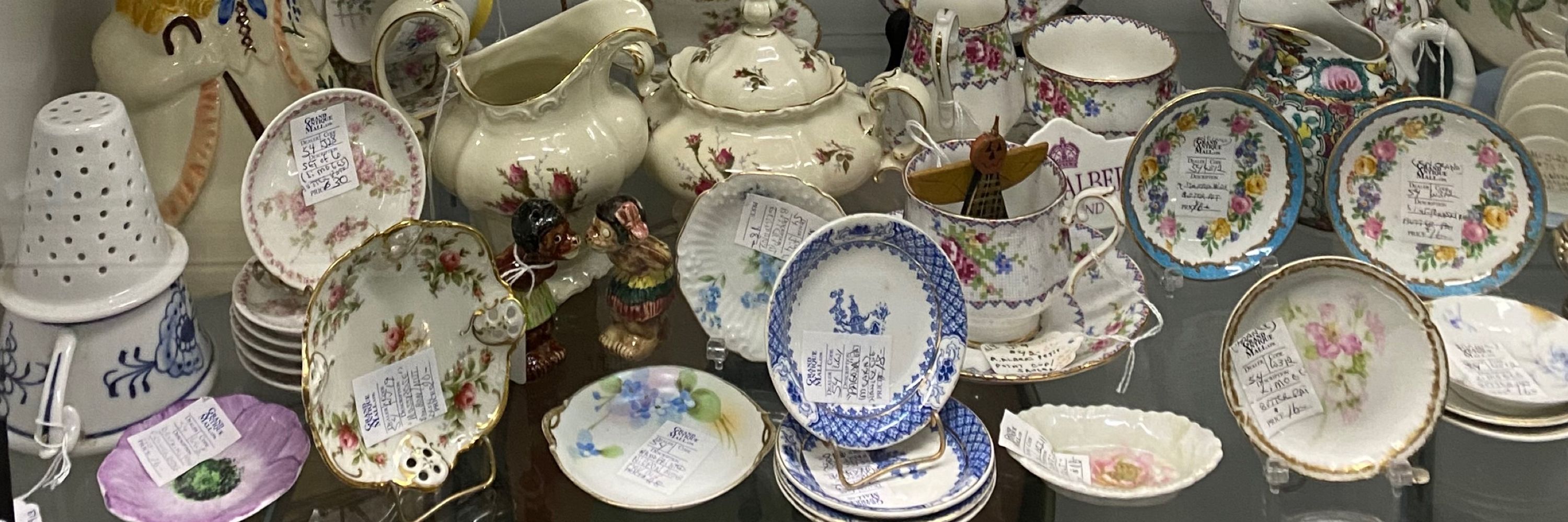 teapot with lips