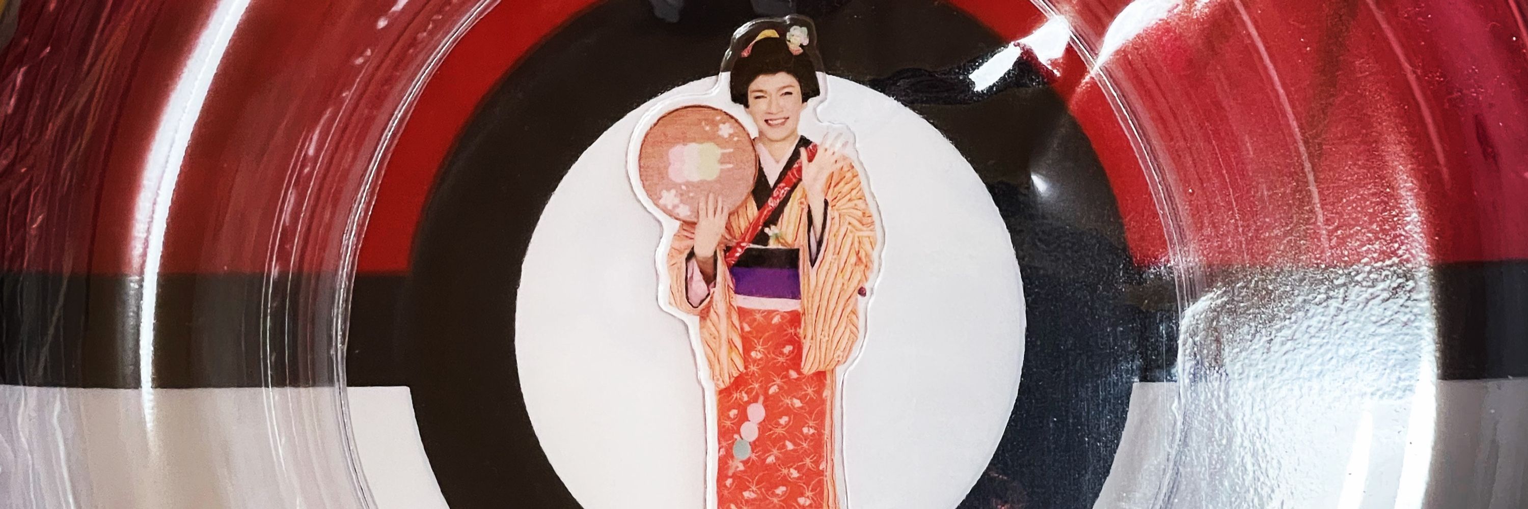 壁とポスターの間