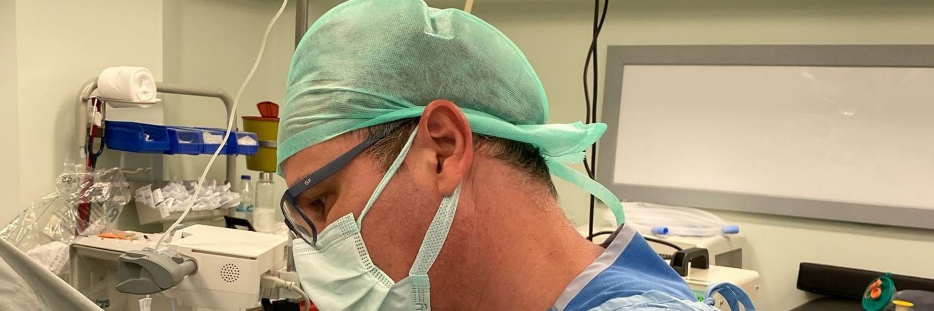 Dr.Magnus (A surgeon)