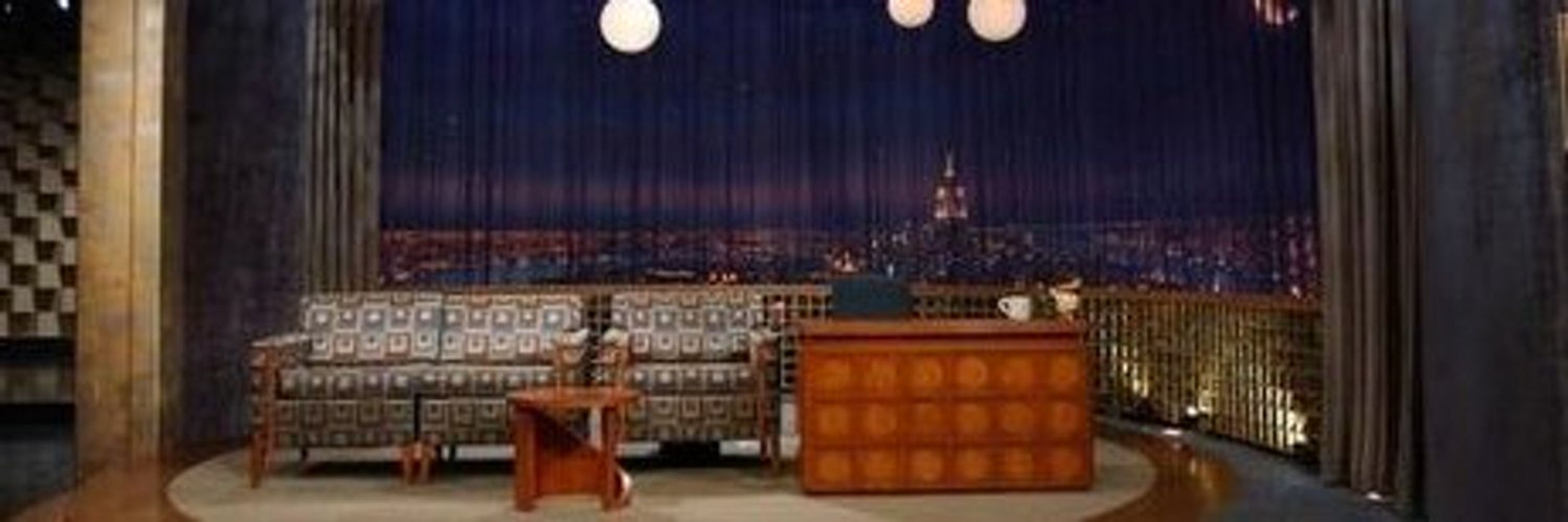 Conan O' Brien Throws to Commercial
