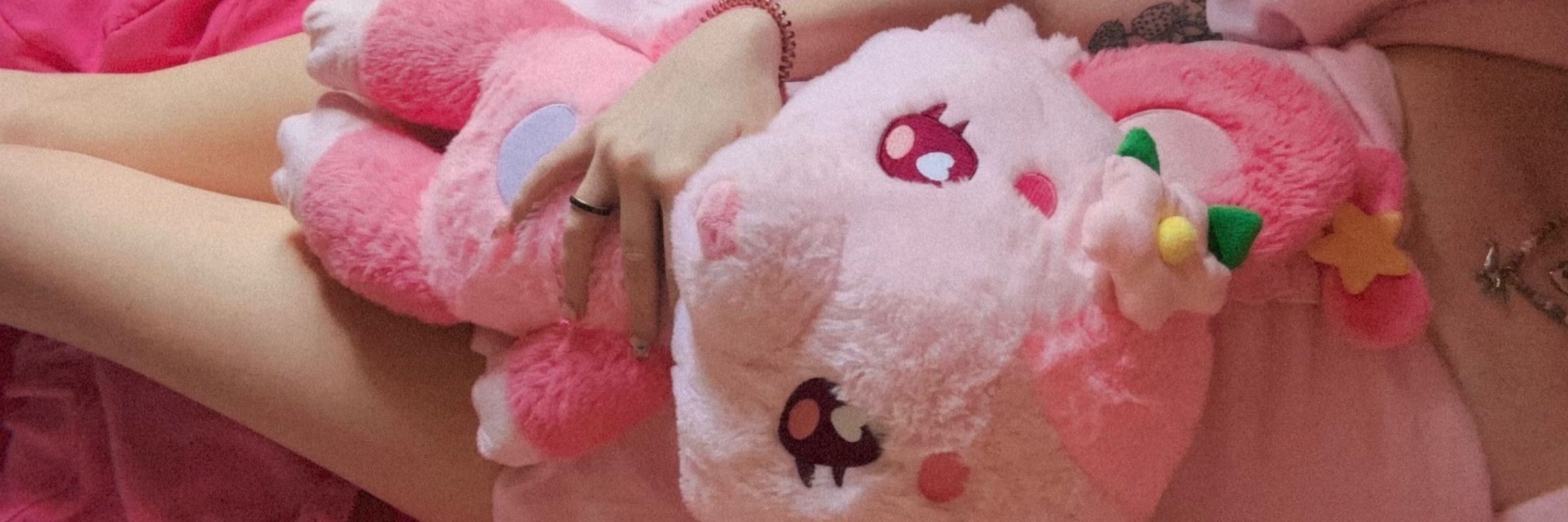 🍓♡ ˚ kitty queenie ˚♡🍓