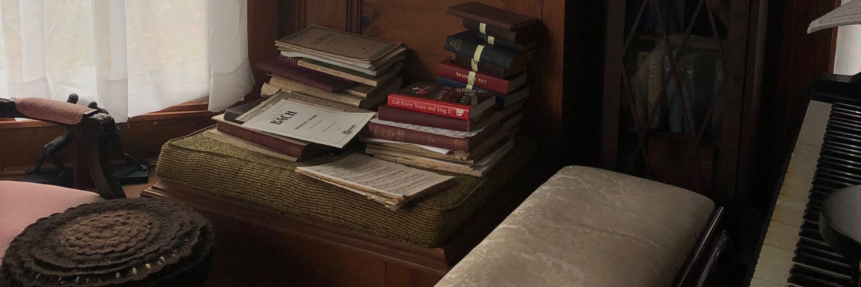 📚