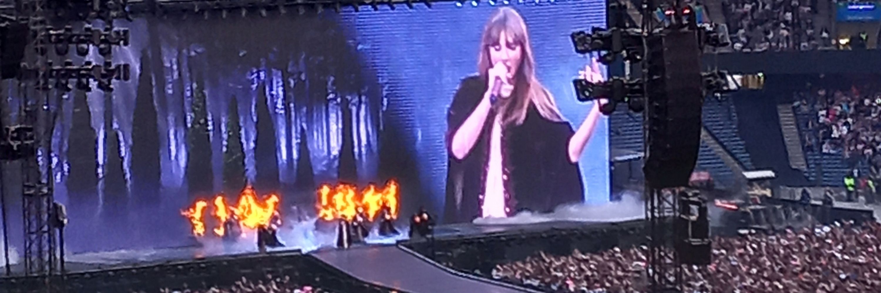 Monika (Taylor's version) 💜