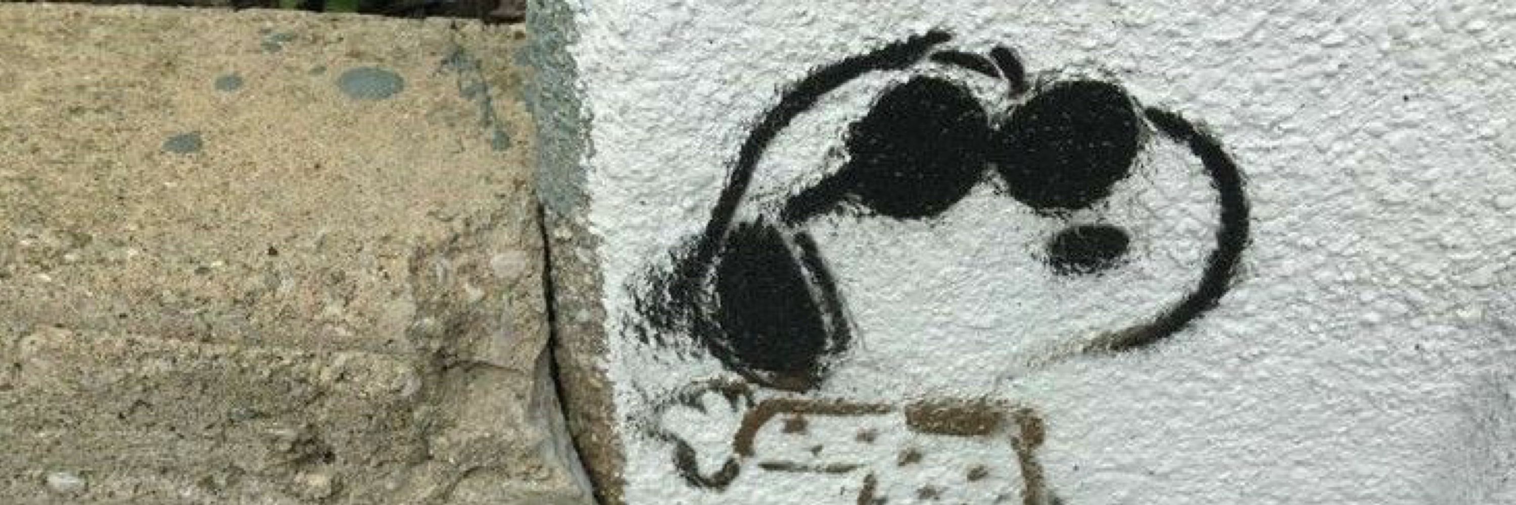 ♱