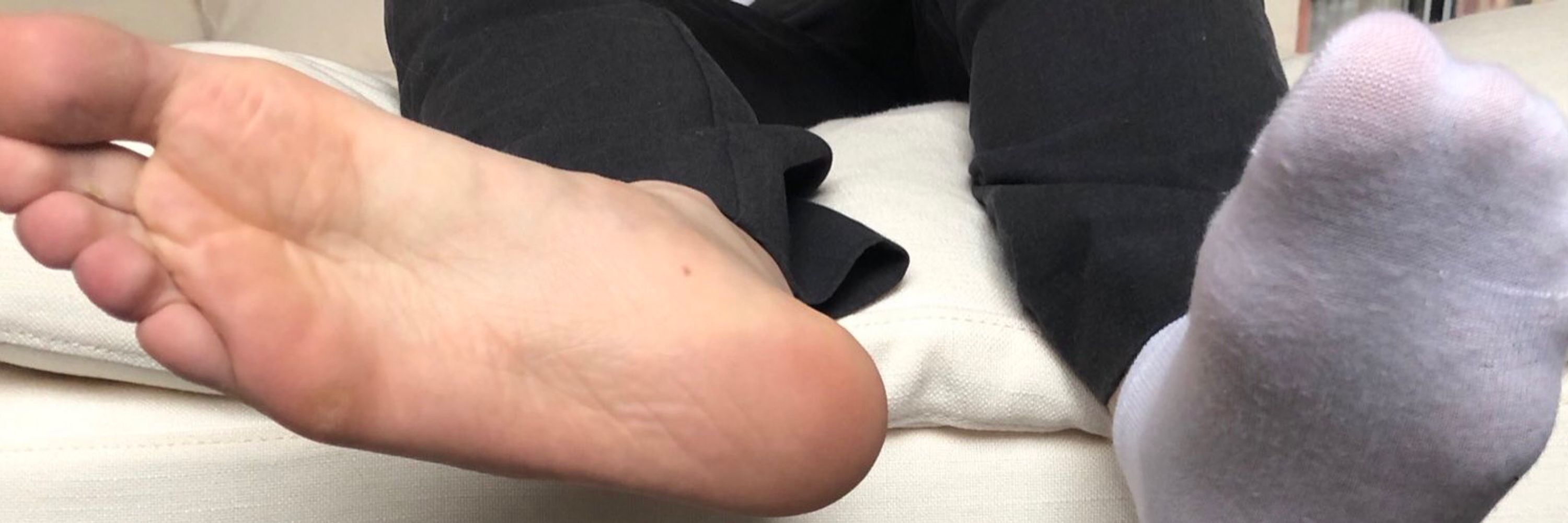 Tyler The Bi Foot Guy 🏳️‍🌈🦶🏻