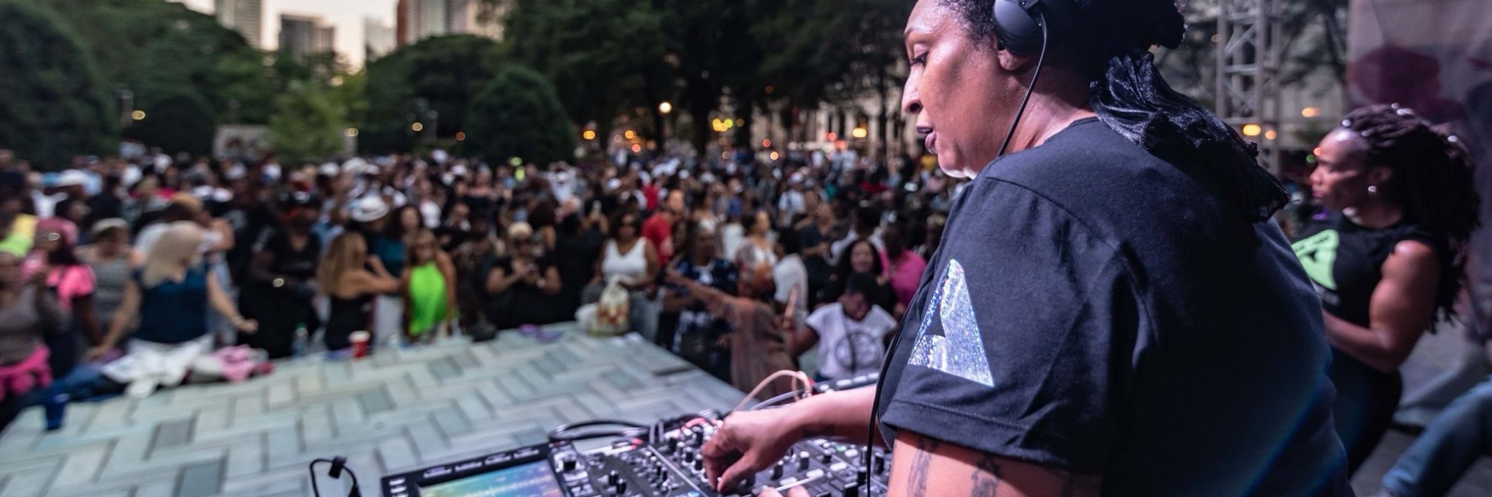 DeeJay Alicia