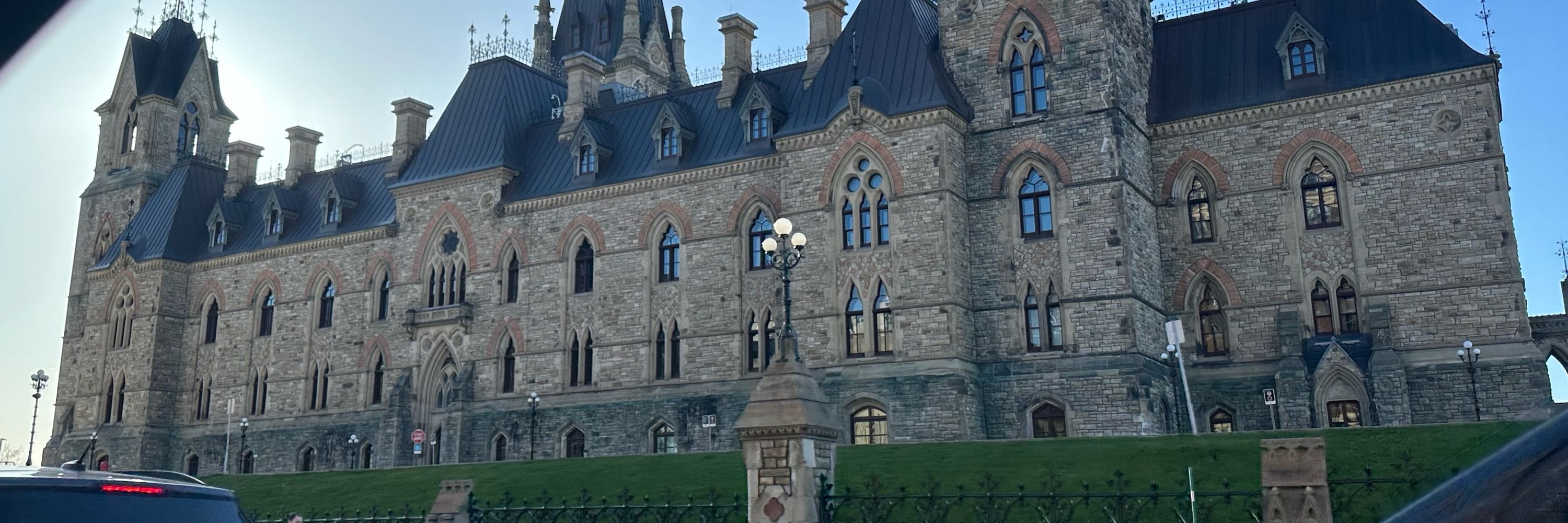 RaviJha 🇨🇦🍁🇺🇸