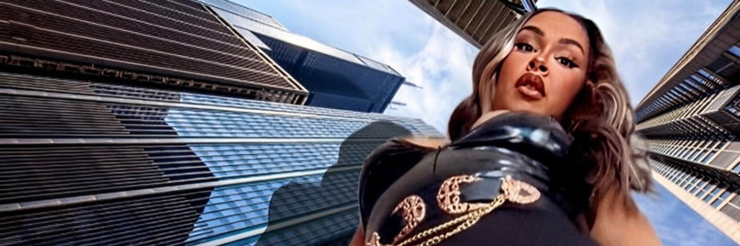 GIA GIANTESS •6ft Goddess•