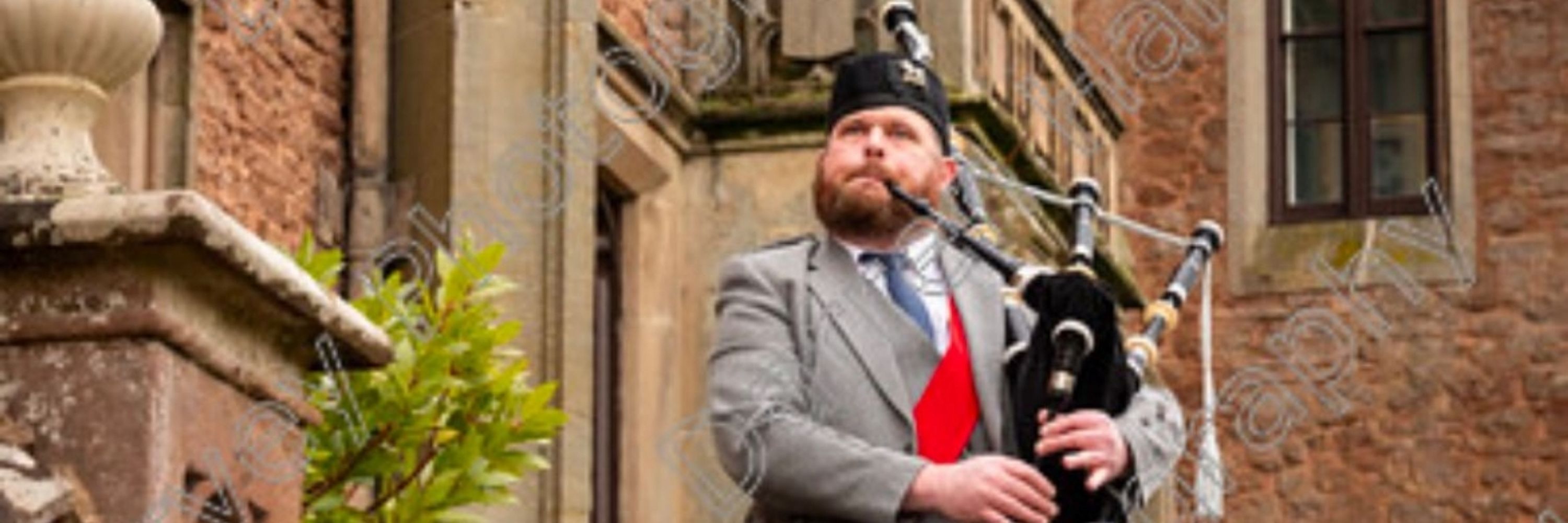 Simon Addison Highland Piper