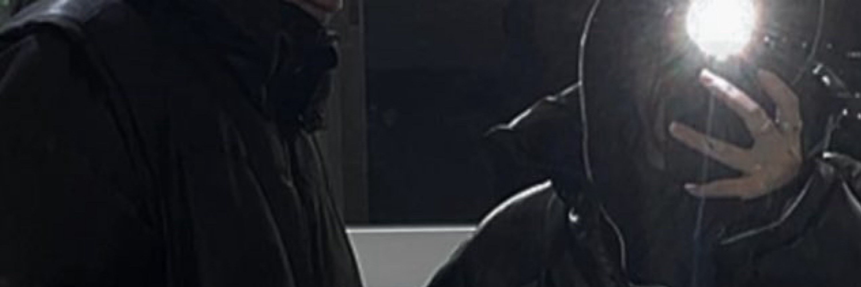 𝐄𝐈𝐑𝐎𝐍 –