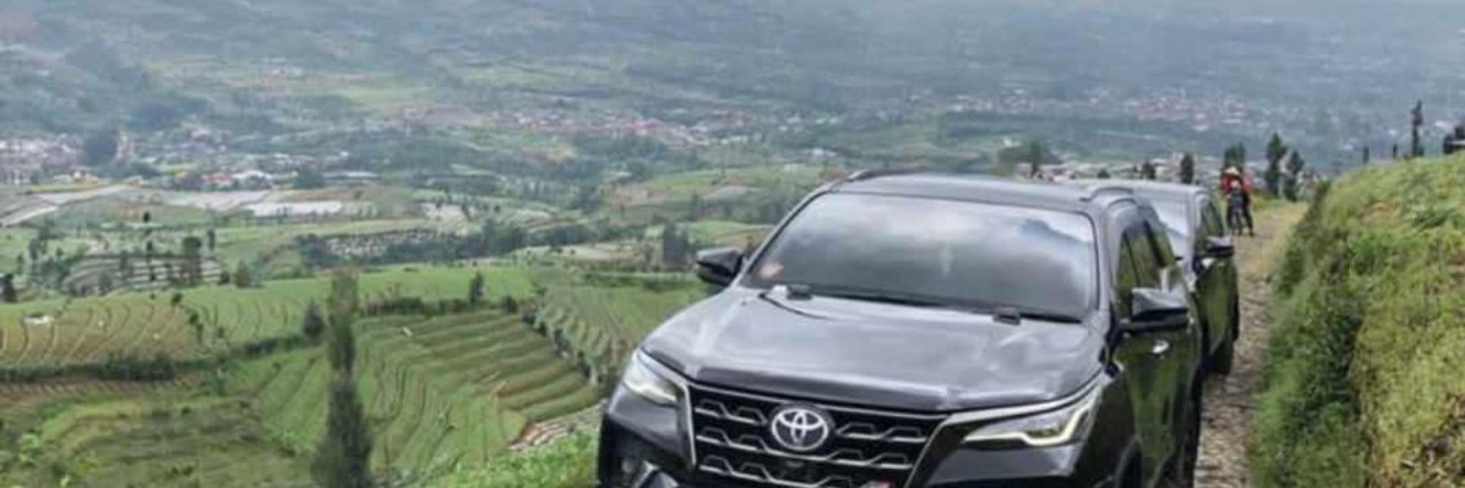 SEWA MOBIL LK / + DRIVER | SEWA VILLA | SEWA PAPAN AKLIRIK