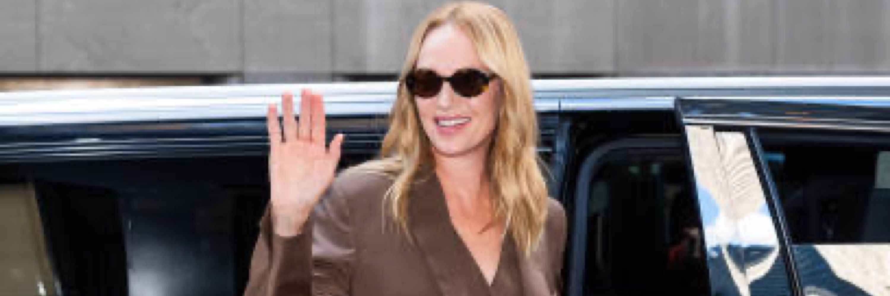 Uma Thurman Fan and Rares