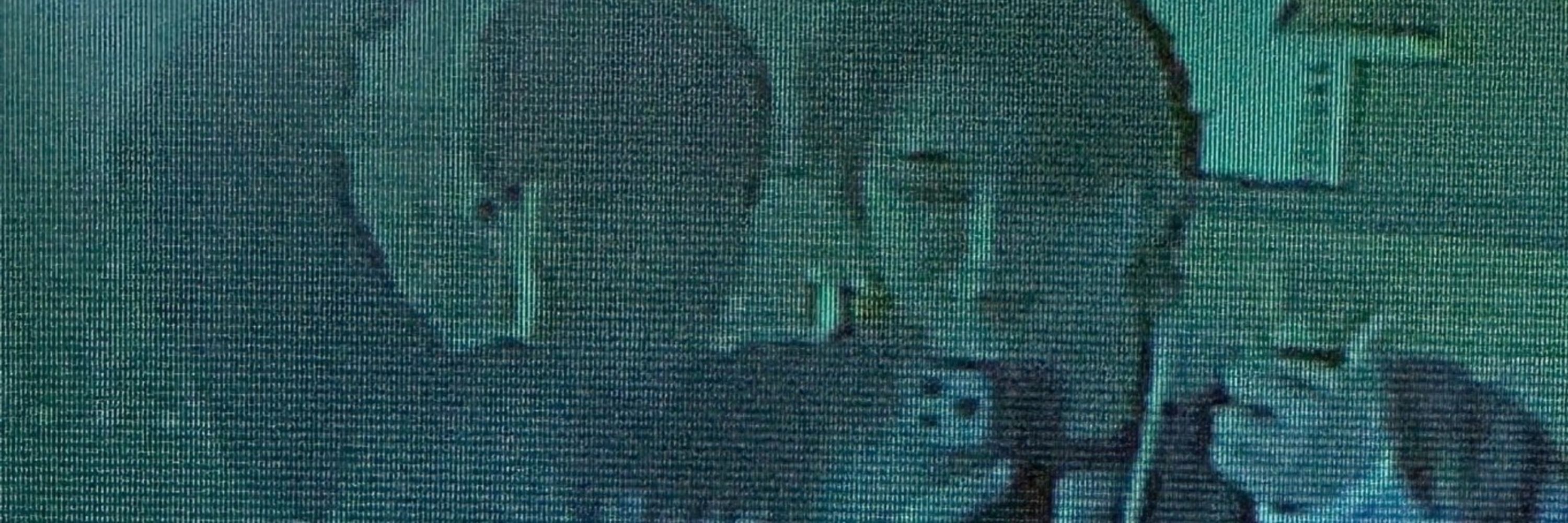 𖤐