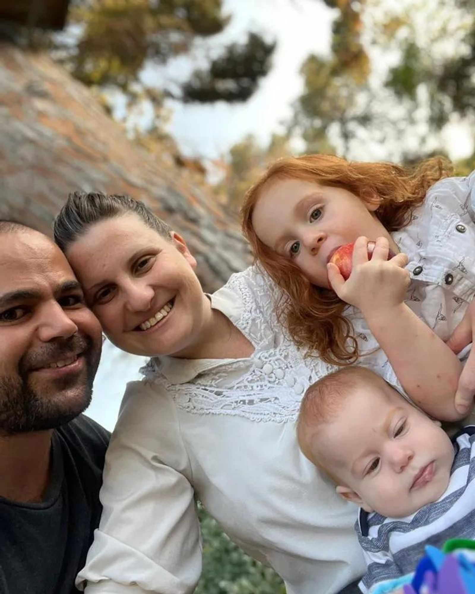 The happy Bibas ( ביבס) family from the Nir Oz kibbutz …

… before Palestinians kidnapped them during the October pogrom: toddler Kfir (כפיר), child Ariel (אריאל), mother Shiri (שירי) and father Yarden (ירדן).