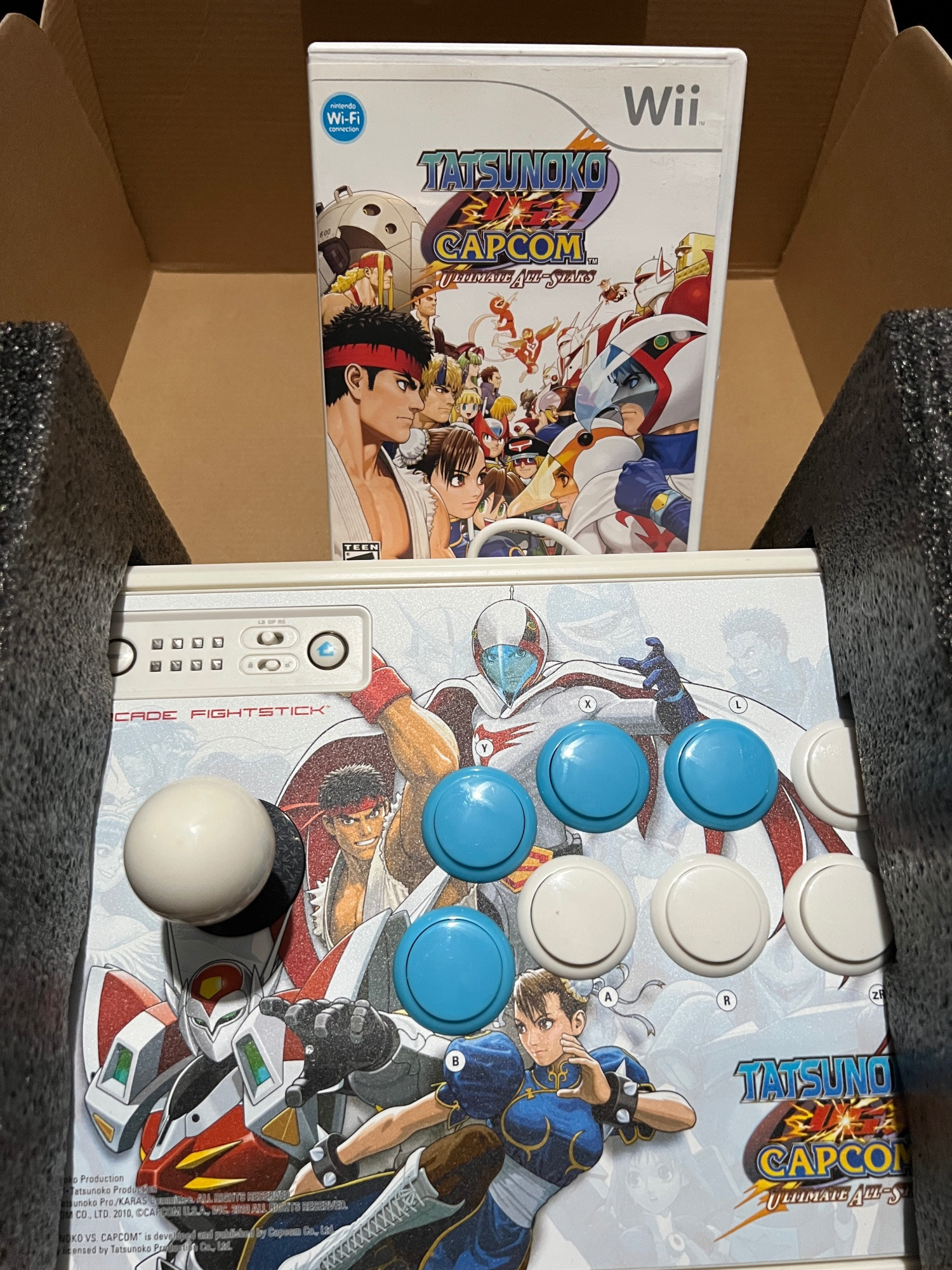 Tatsunoko vs. Capcom for the Wii alongside its official arcade stick