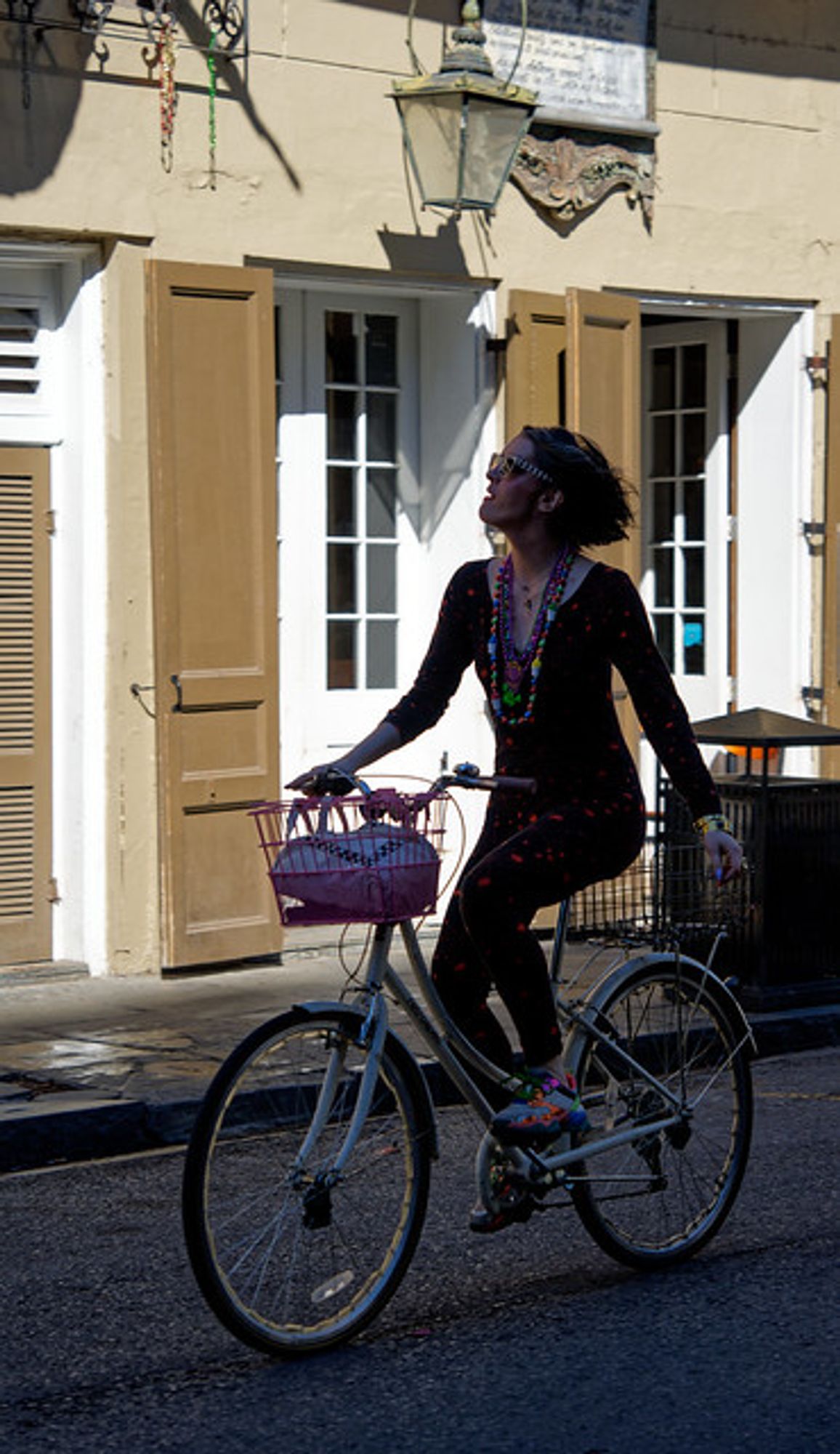 Day 1 - Day 2 ( Travel to NOLA - February 2024 ) - Original #2024 #75Mm #Bicycle #CandidPortrait #Candide #CandidePortrait #CreatedByDxo #Cycle #Dxo #DxoPhotolab #DxoPhotolab7 #E28-200mmF2.8-5.6A071 #EditedPhoto #Etats-Unis #Female #Femme #FocalLength-75Mm 