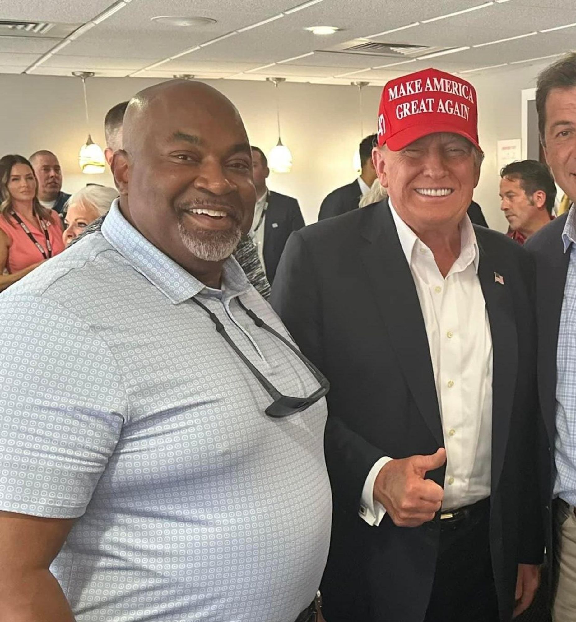 A picture of Donald Trump and Mark Robinson