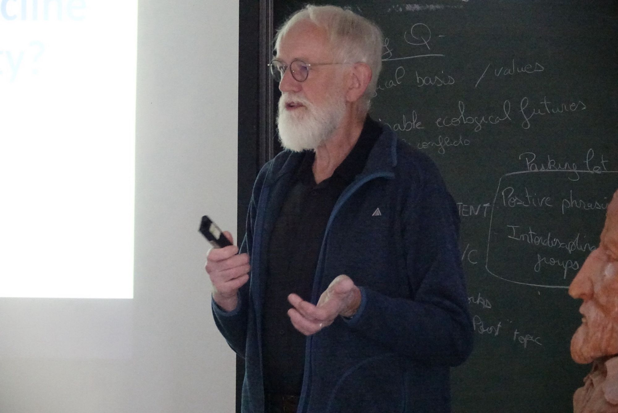 Wolfgang Cramer speaking in the lecture theatre in Peyresq