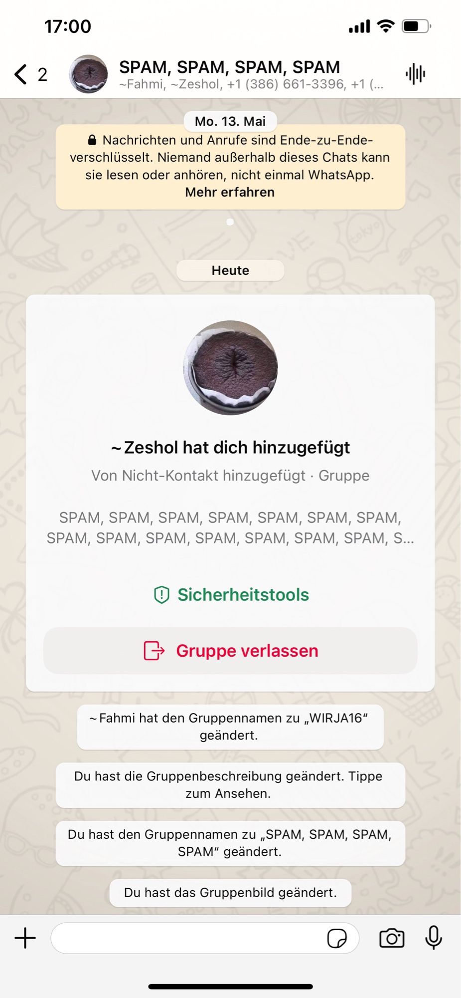 Profilbild eines Brownies der aussieht wie ein Po-Loch, die Gruppenbeschreibung auf SPAM, SPAM, SPAM geändert.