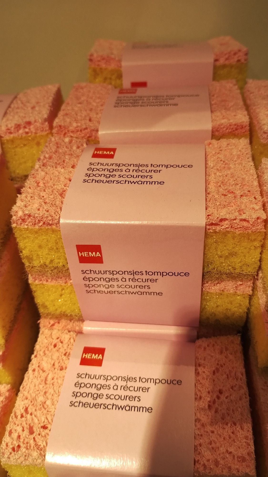 HEMA scouring sponges described as looking like the pastry Tom Pouce