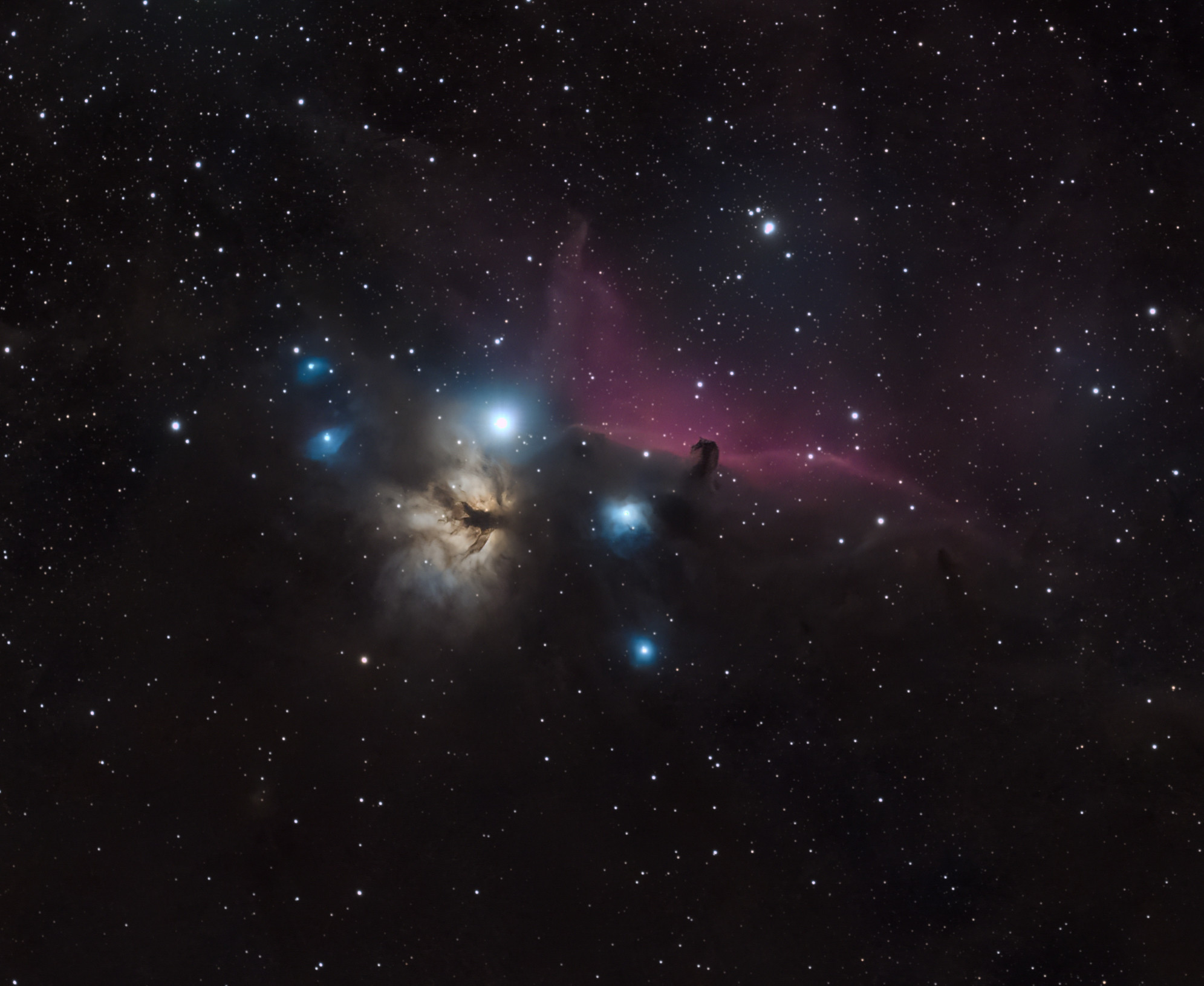 Cropped & zoomed in shot of the Flame & Horsehead nebulae