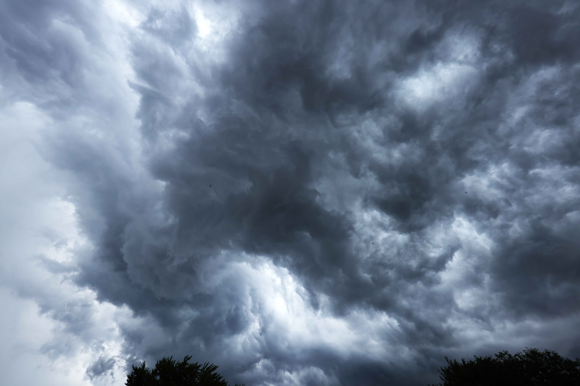 Lovely storm clouds saying it'll be a stormy night.