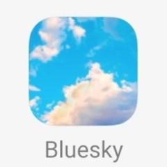 青空の写真を使った、Blueskyアプリの初期アイコン。