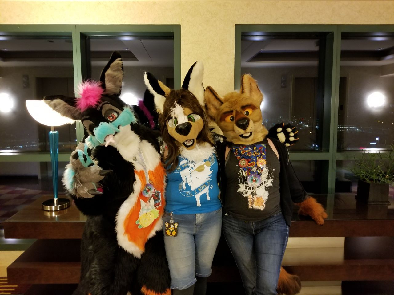 At the CanFURence hotel with Scraps Dragon, AirGuiTaR and Coyote! :)