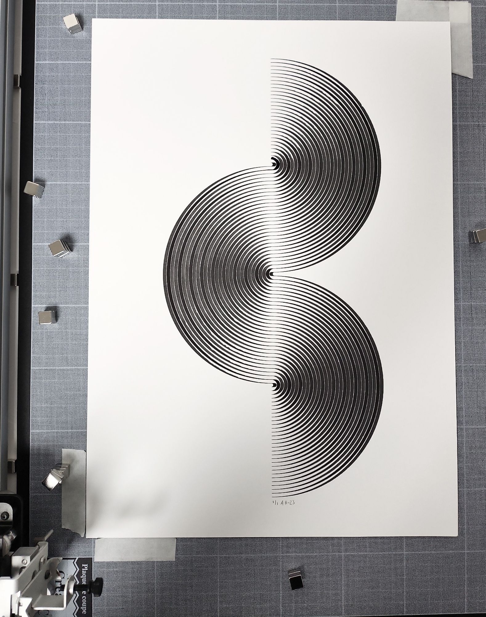 plotter drawing of three stacked semi circles