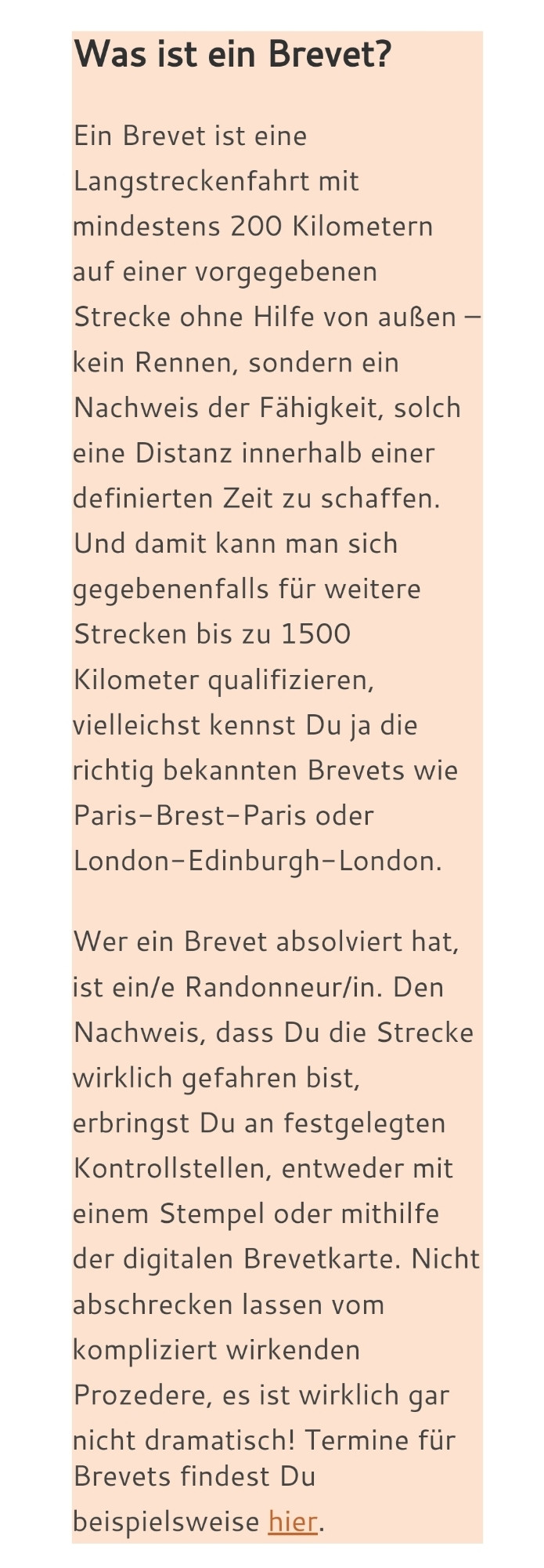 Zurück zur Startseite
Search

Menü
RENNRAD
Mein erstes Brevet: 200 Kilometer bei der Werdenfelser Frauenrundfahrt
von Carolyn Ott-Friesl|Veröffentlicht am 26. Juli 2024
Immer mal wieder bin ich um das Thema Brevet herumgeschlichen. Im Grunde eine richtig coole Sache. Trotzdem habe ich bisher irgendwie immer gezögert, mich bei einem Brevet anzumelden. Gefühlt habe ich da nicht so viel verloren. Ich vermutete da eher gestandene Randonneure, die mit Ihrem Stahlrahmen verwachsen sind – und ein paar ganz wenige Ultracycling-Expertinnen wie Eva von takeshifaehrtrad.com, deren Fähigkeiten aber weeeeit über meinen liegen. Vor allem, da ich seit Kind eher so 30-50 Kilometer als Standard-Tourenlänge habe.

Was ist ein Brevet?
Ein Brevet ist eine Langstreckenfahrt mit mindestens 200 Kilometern auf einer vorgegebenen Strecke ohne Hilfe von außen – kein Rennen, sondern ein Nachweis der Fähigkeit, solch eine Distanz innerhalb einer definierten Zeit zu schaffen. Und damit kann man sich gegebenenfalls