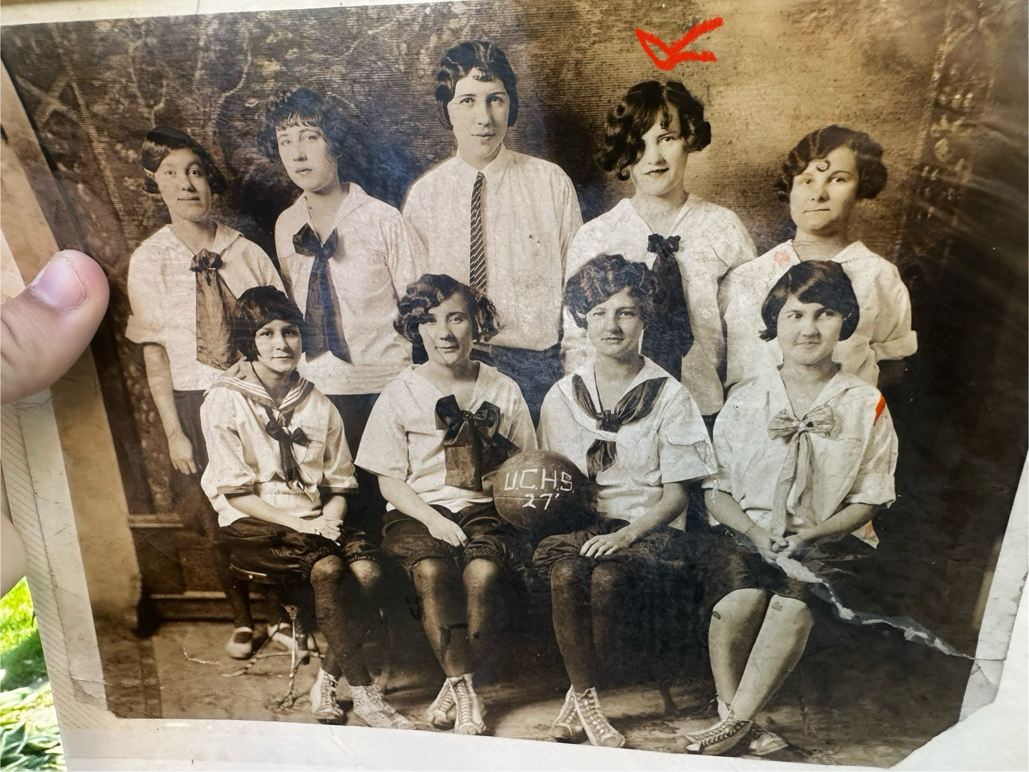 An old photo from 1927 of a girls high school basketball team