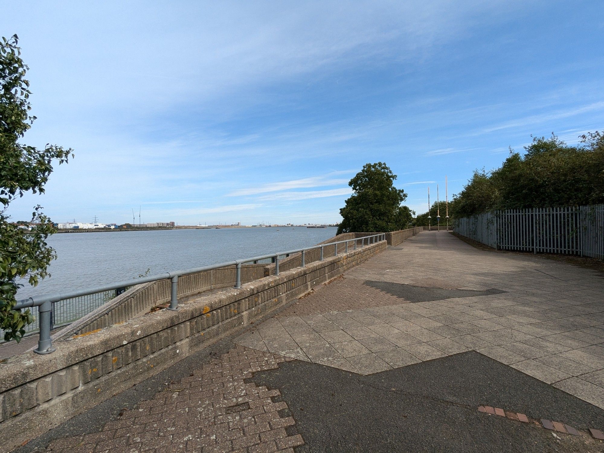 Q14 Cycle route looking down towards Erith