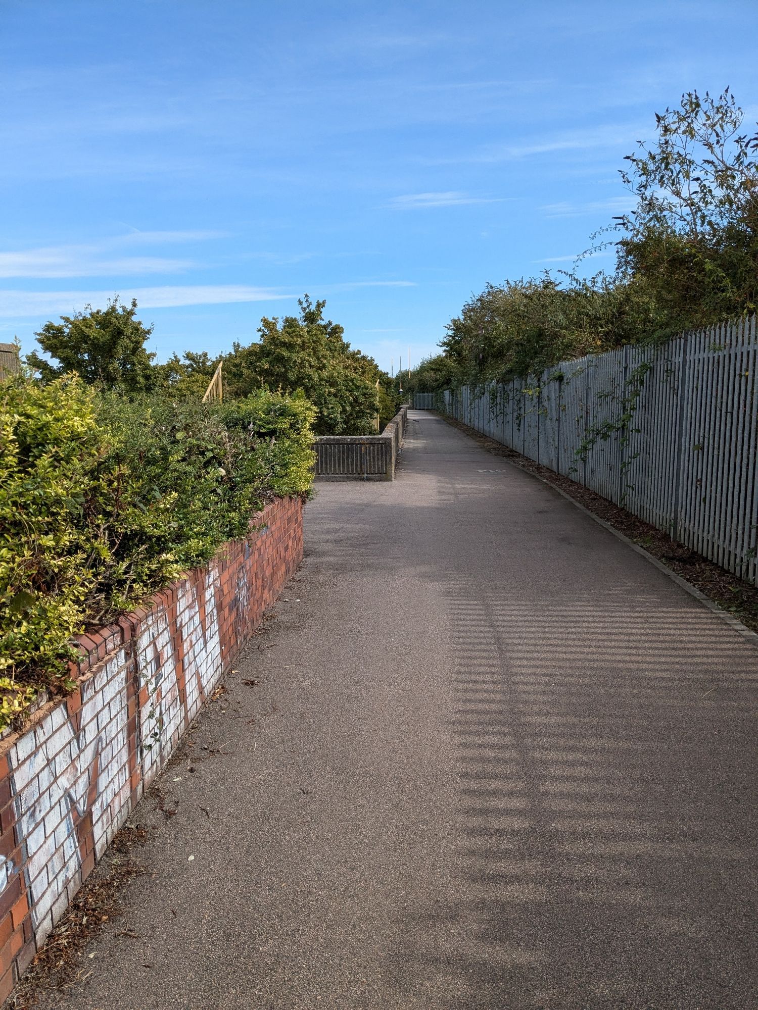 Q14 Cycle route along the Thames east of Woolwich