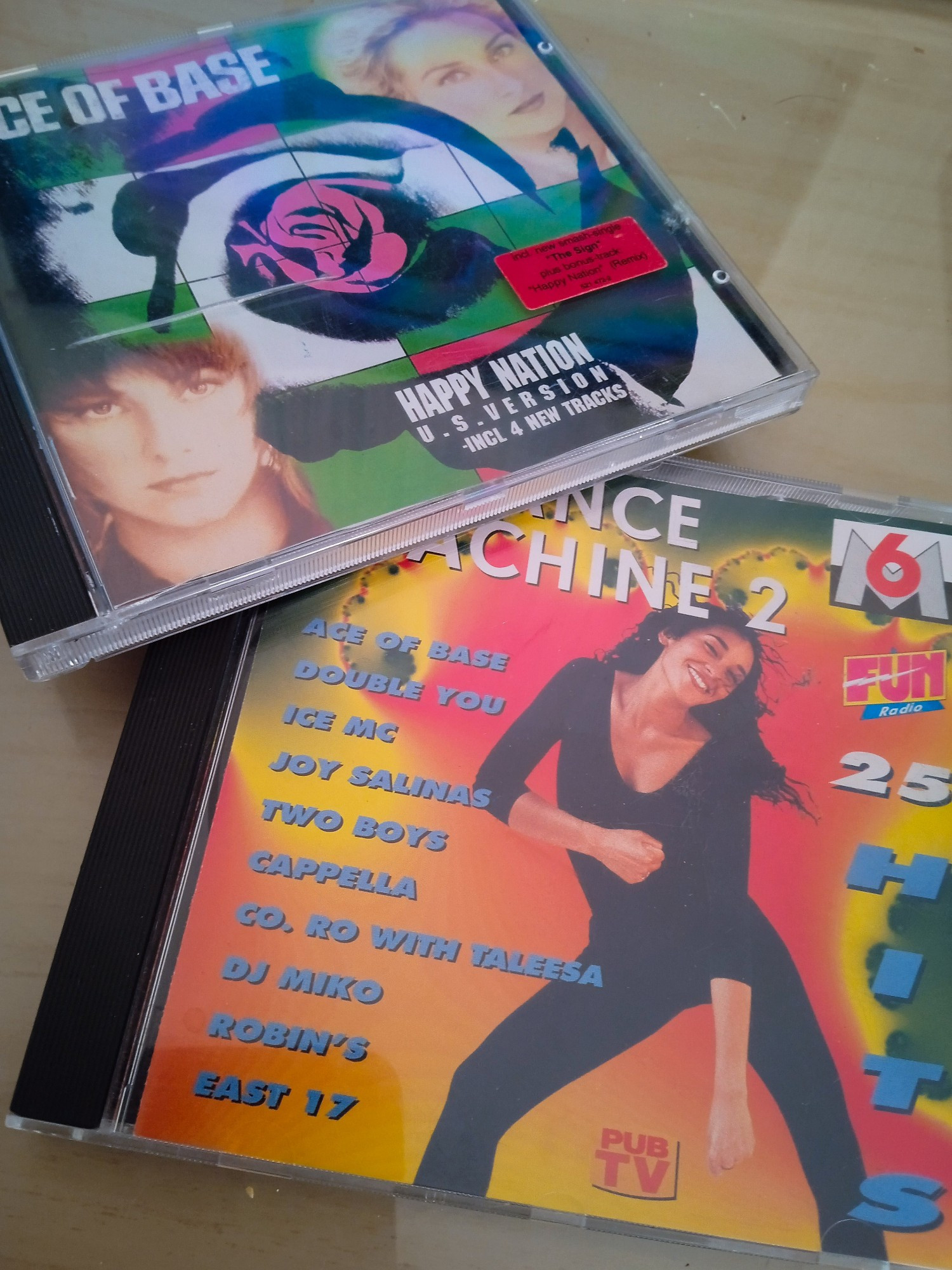 CD de Ace of Base et Dance Machine 2.