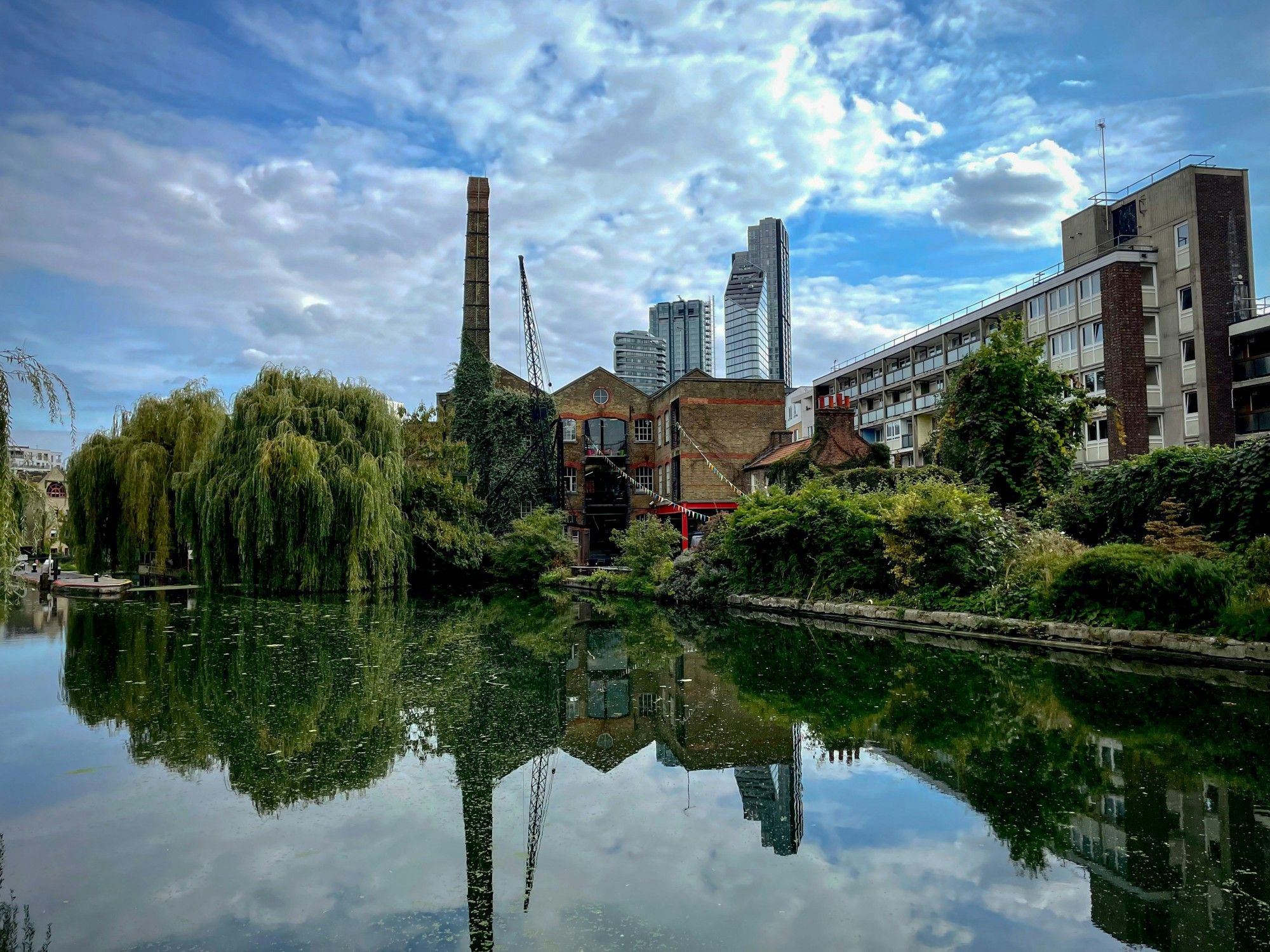 Photo of old and new buildings in London by Photo: Daniil Korbut via Unsplash