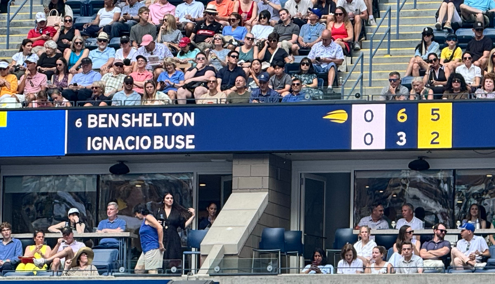 Ben Shelton leading Ignacio Ruse from US open 25 at Arthur Ashe. 